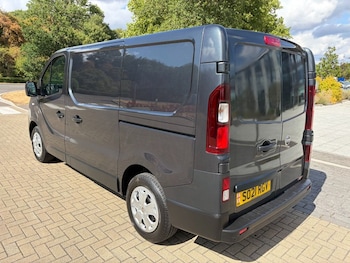 Used Nissan NV300 2021 for sale - 79603589: Photo