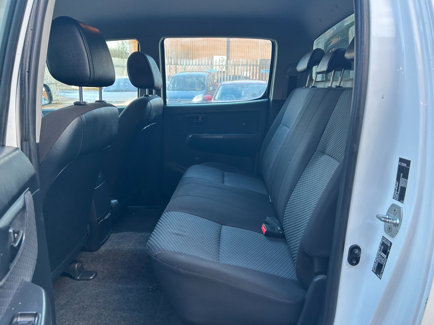 Used Toyota Hilux 2015 for sale - 77354004: Photo 15