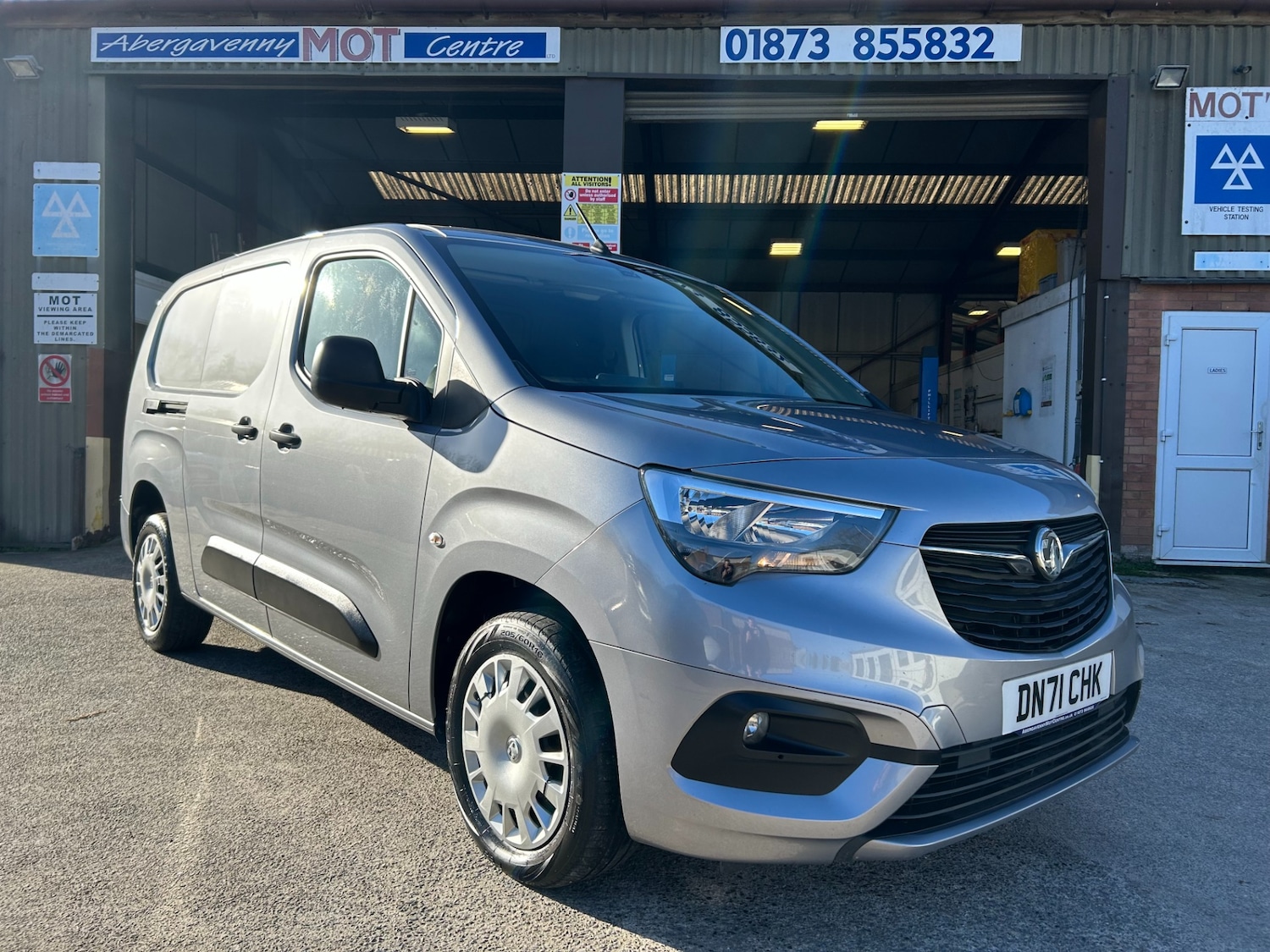Used Vauxhall Combo 2021 for sale - 76599559: Photo 2