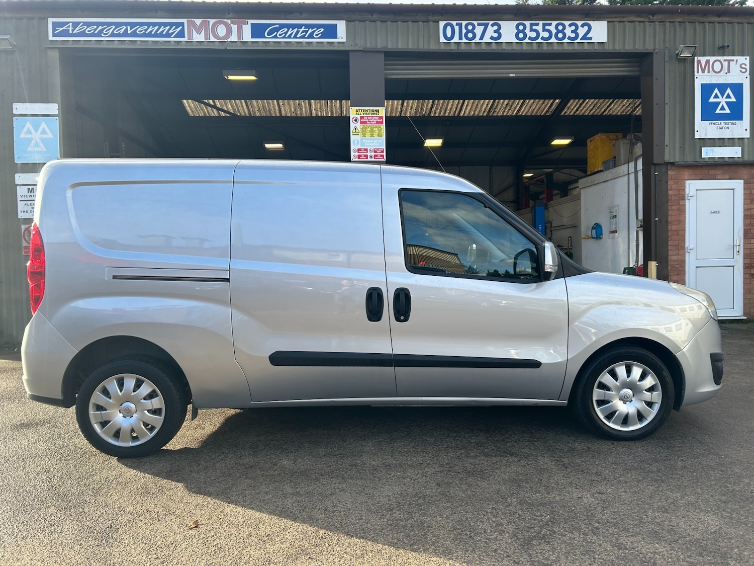 Used Vauxhall Combo 2018 for sale - 77136408: Photo 5