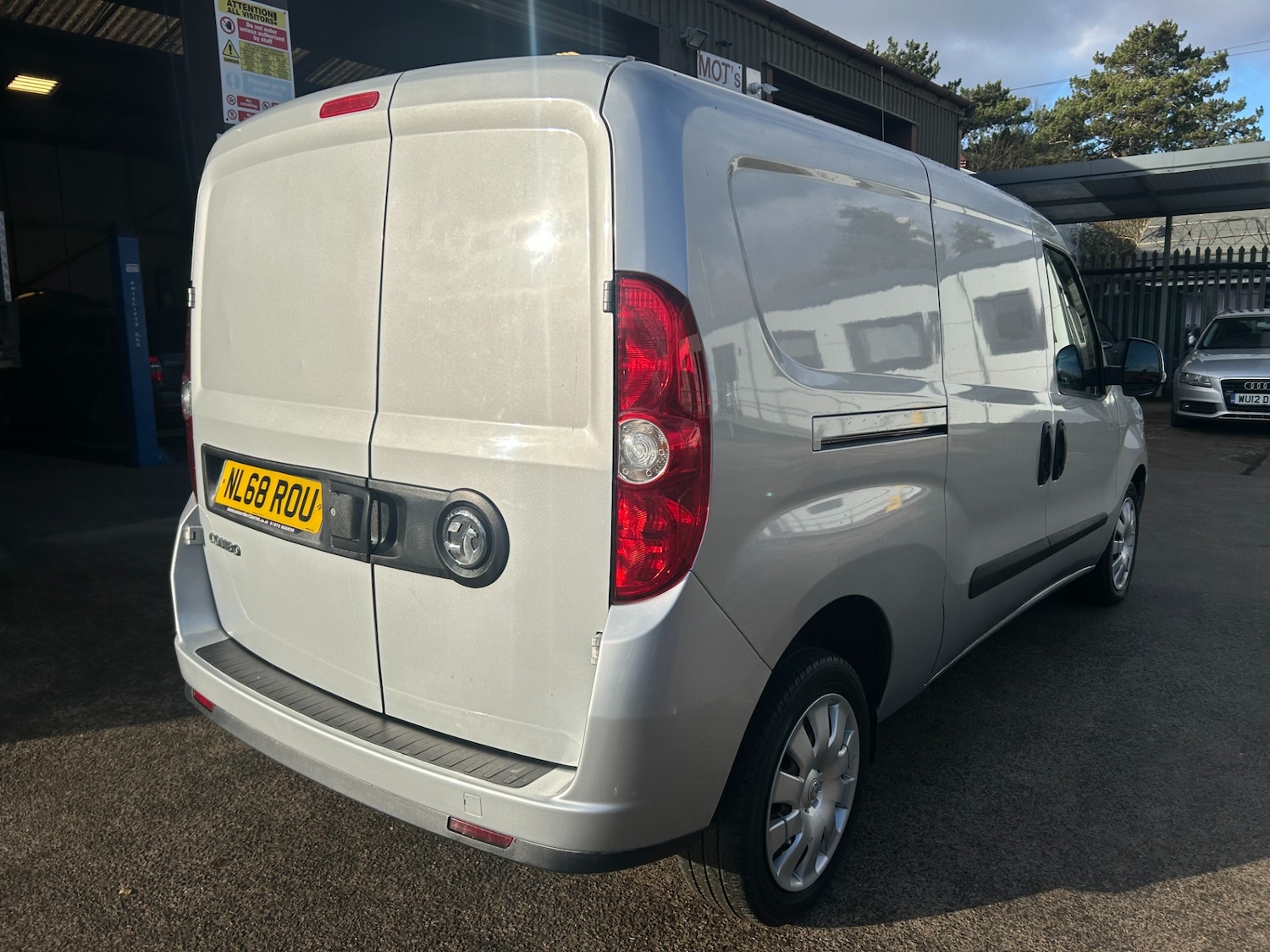 Used Vauxhall Combo 2018 for sale - 77136408: Photo 7