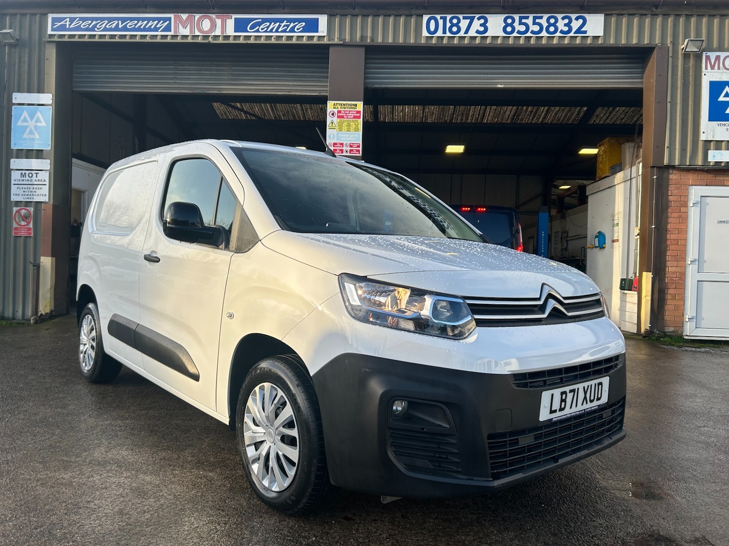 Used Citroen Berlingo 2022 for sale - 76982706: Photo 2