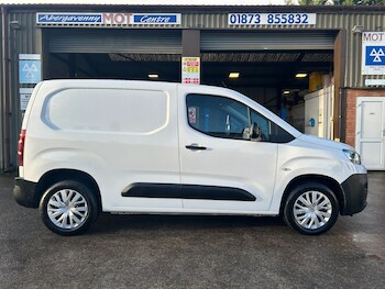Used Citroen Berlingo 2022 for sale - 76982706: Photo