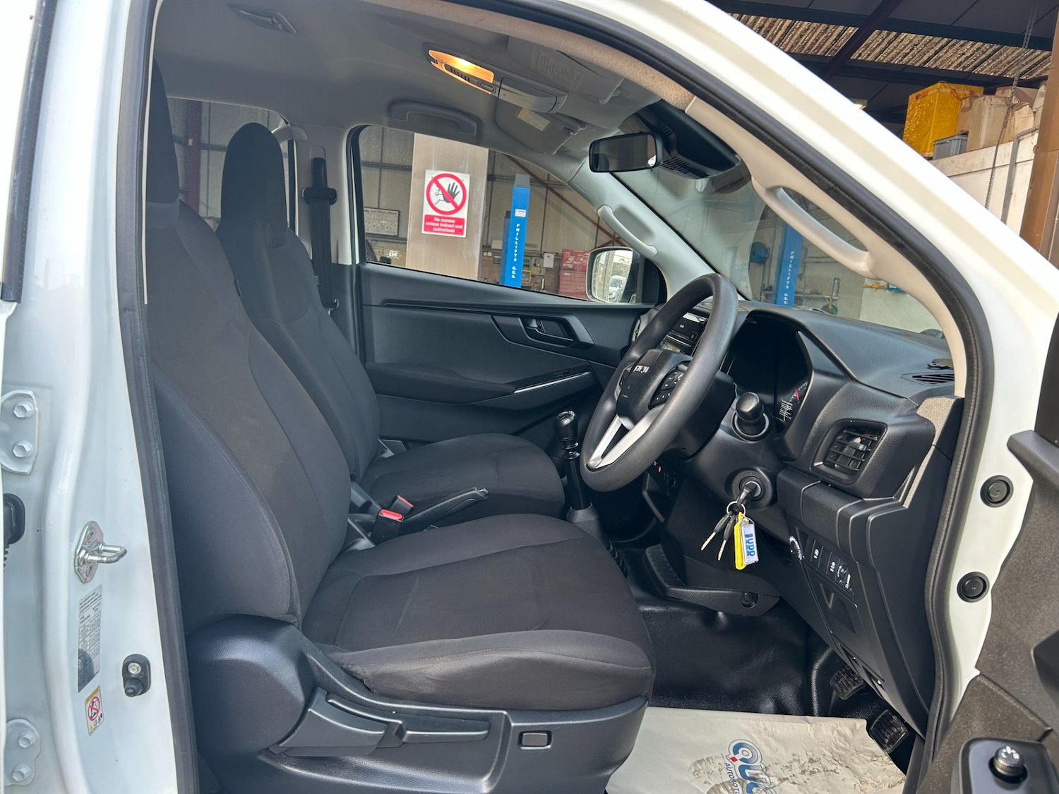 Used Isuzu D-Max 2021 for sale - 76957051: Photo 11