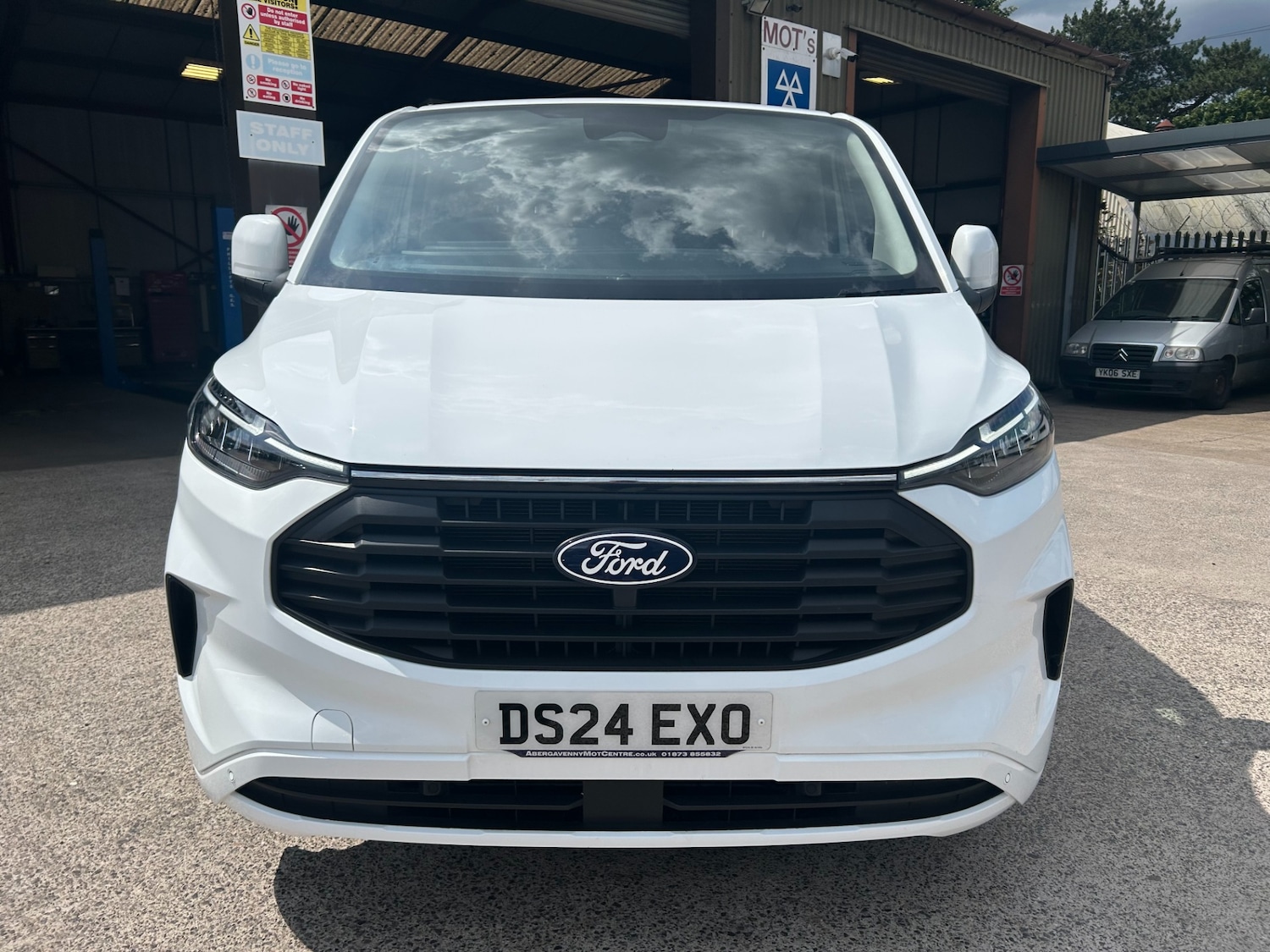 Used Ford Transit Custom 2024 for sale - 76329634: Photo 3