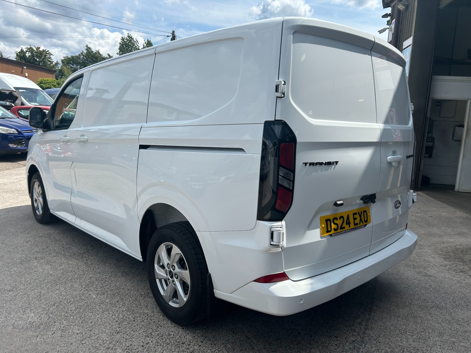 Used Ford Transit Custom 2024 for sale - 76329634: Photo 7