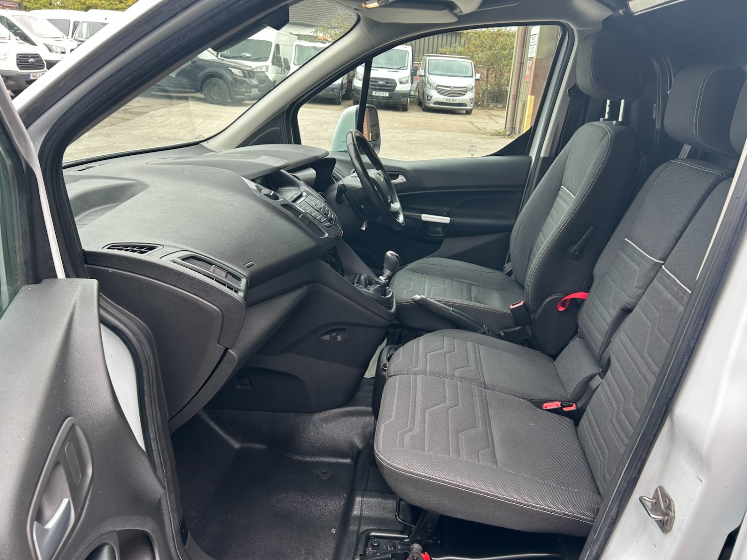 Used Ford Transit Connect 2018 for sale - 76288666: Photo 15