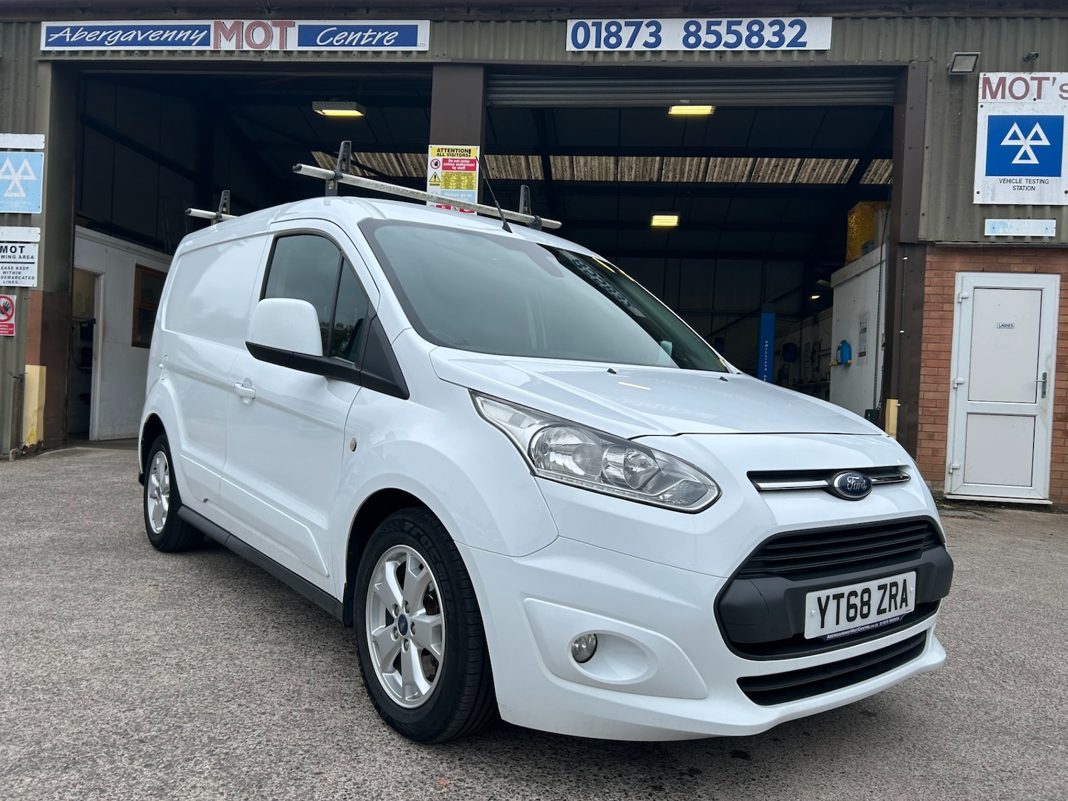Used Ford Transit Connect 2018 for sale - 76288666: Photo 2