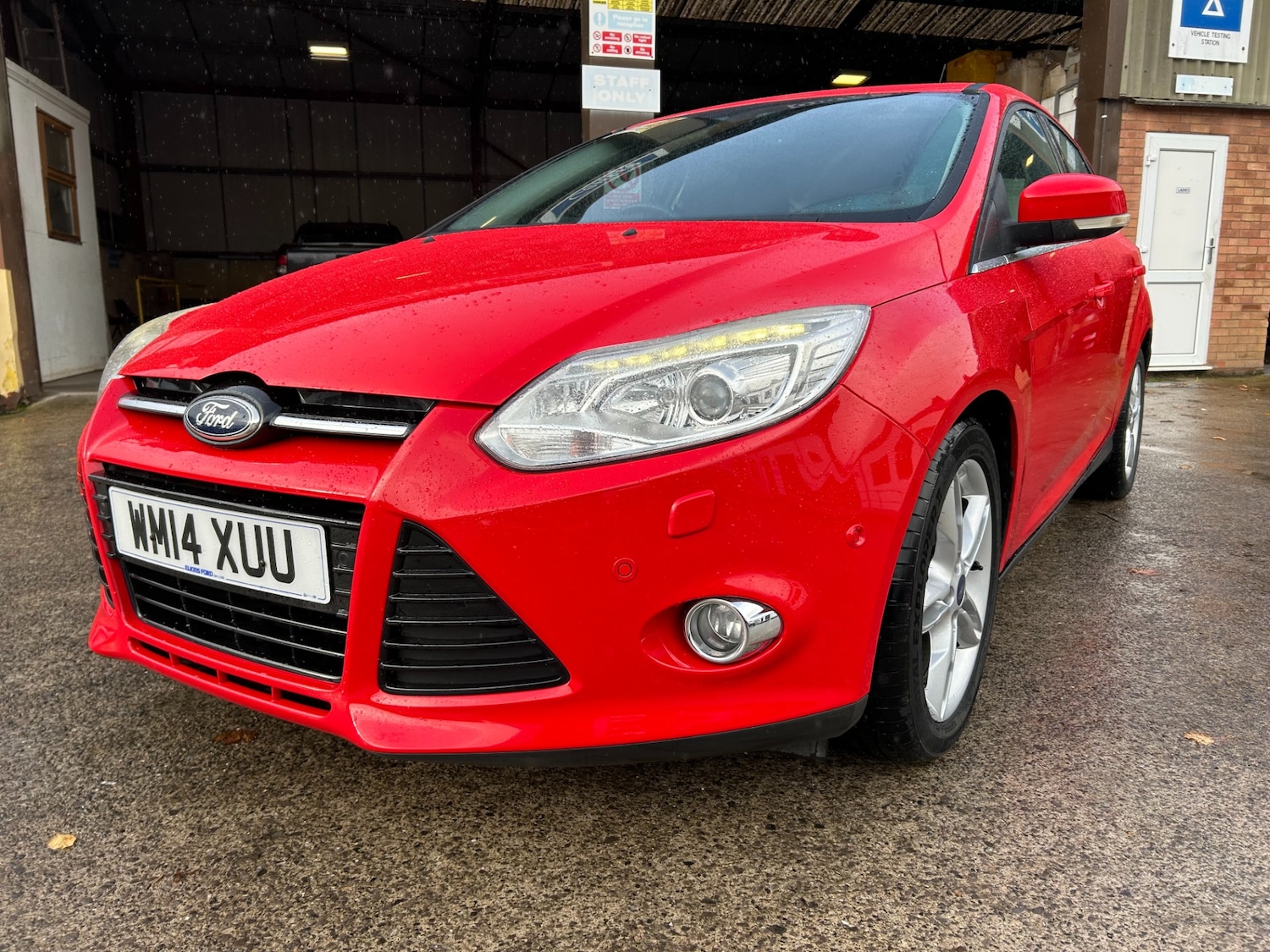 Used Ford Focus 2014 for sale - 76437965: Photo 2