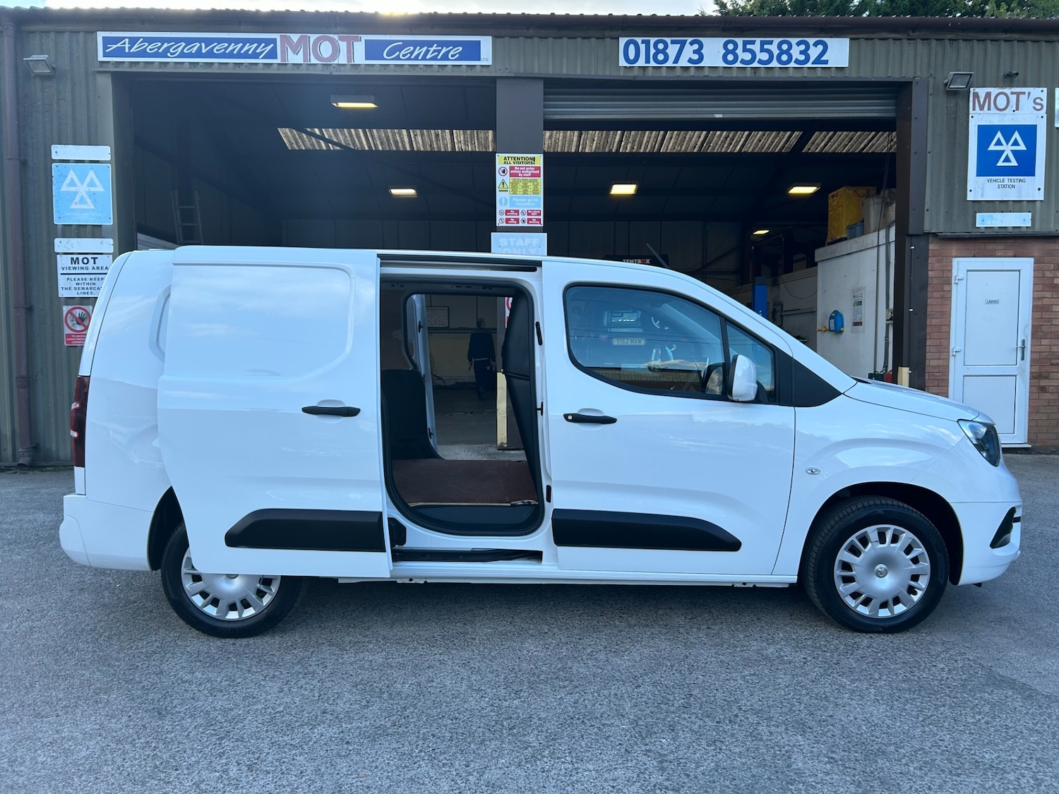 Used Vauxhall Combo 2021 for sale - 76045756: Photo 4