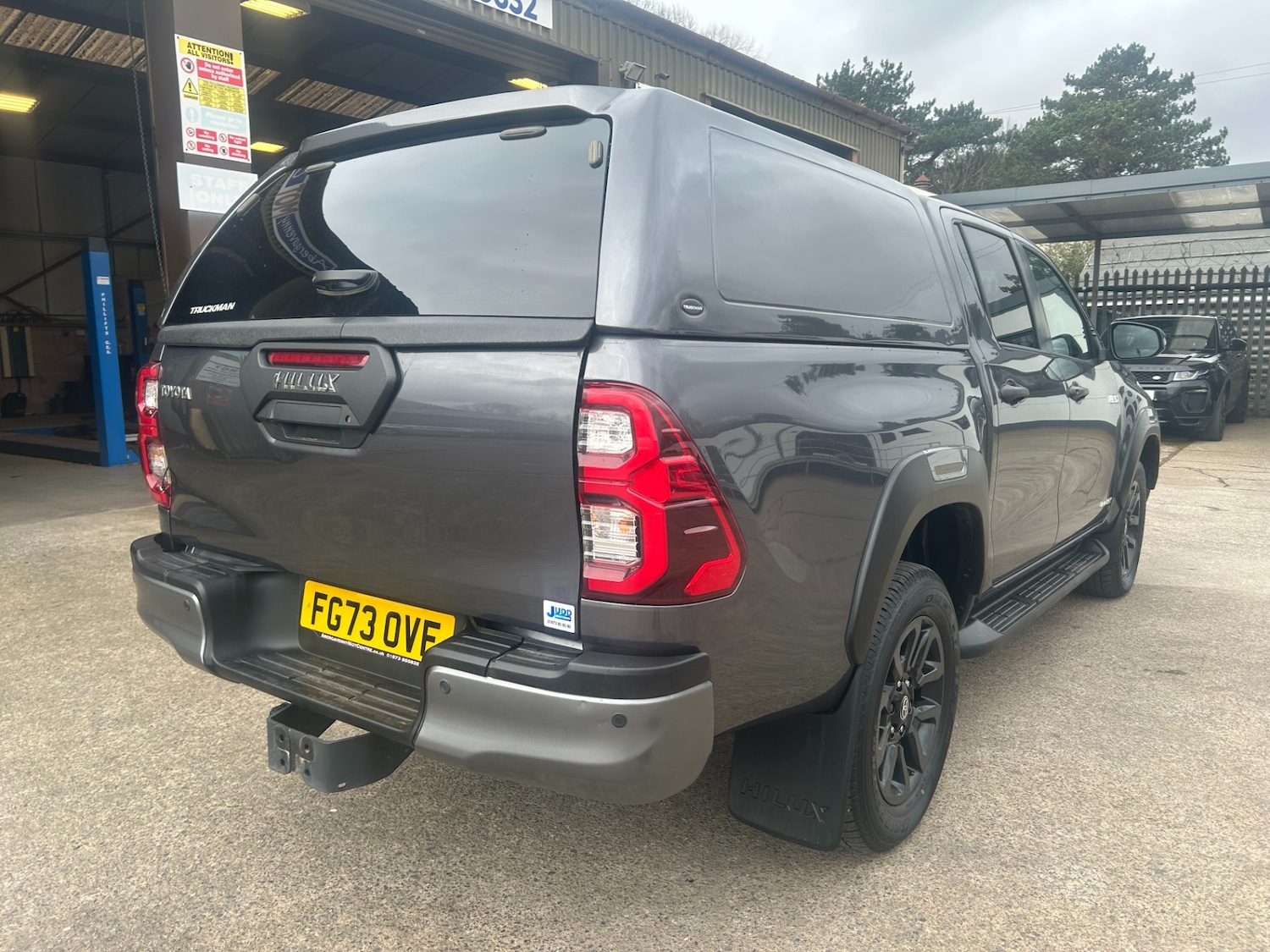 Used Toyota Hilux 2023 for sale - 77881180: Photo 6