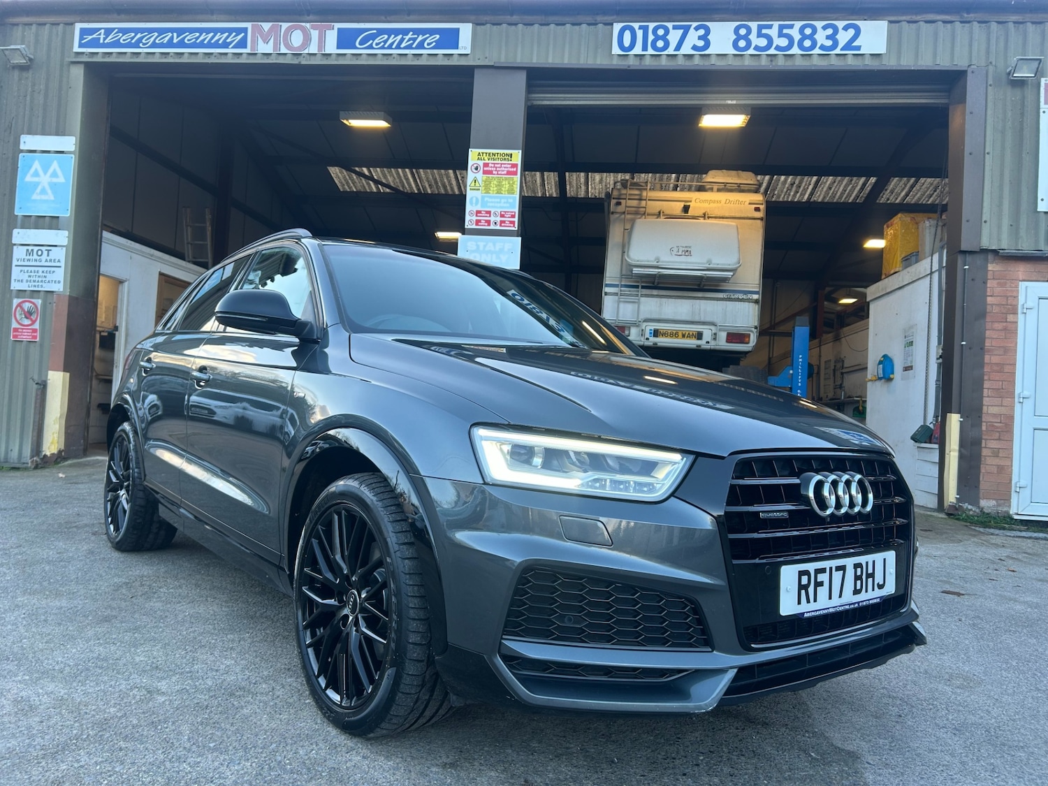 Used Audi Q3 2017 for sale - 76626091: Photo 2