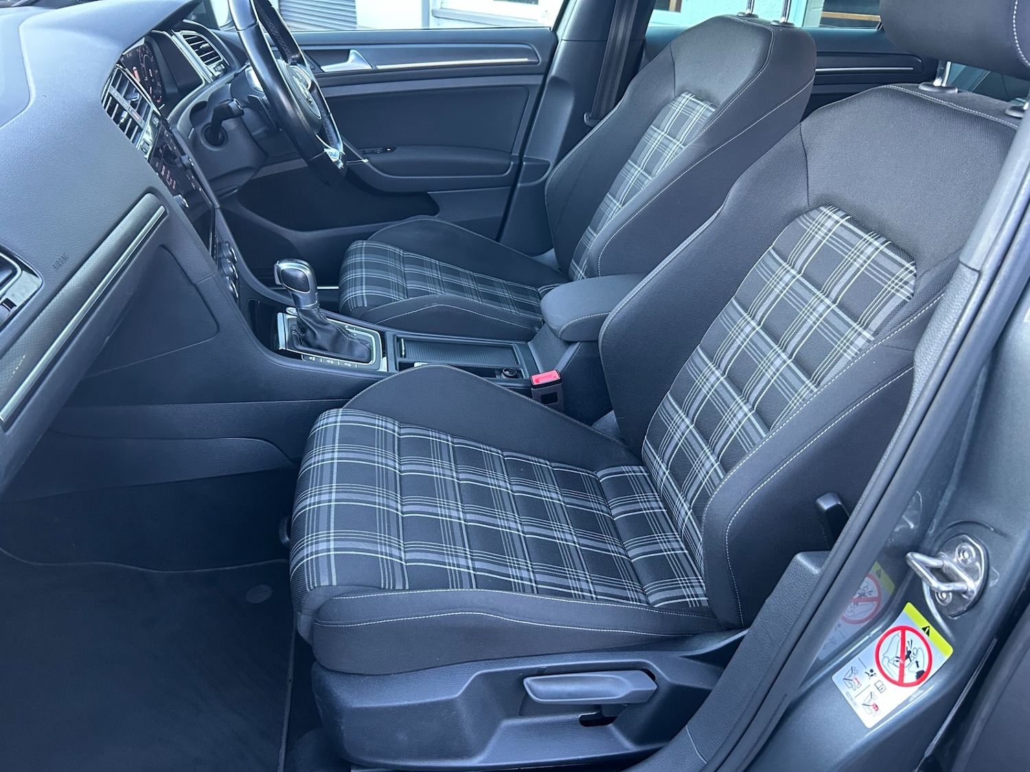 Used Volkswagen Golf 2019 for sale - 76808288: Photo 11