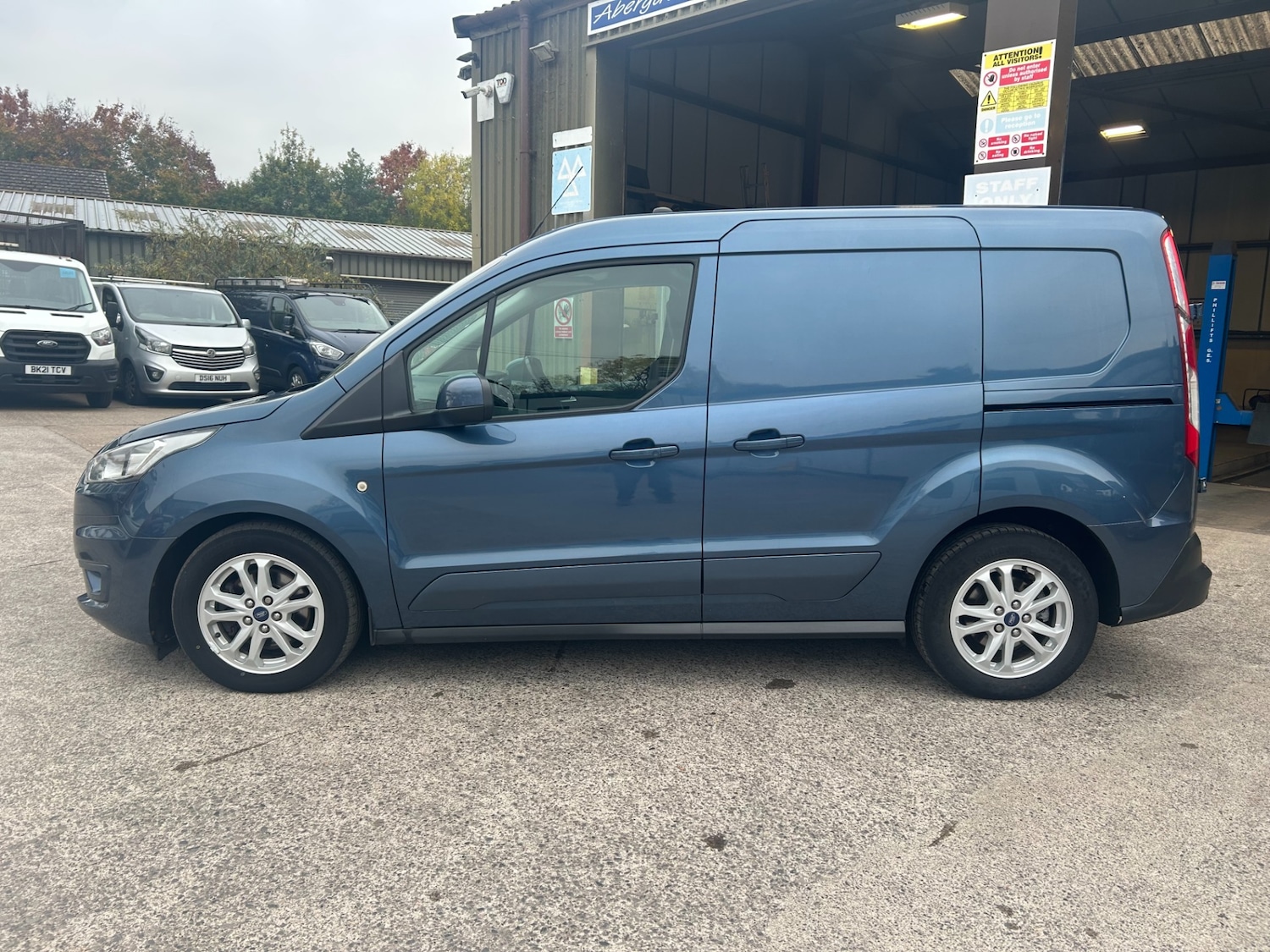Used Ford Transit Connect 2018 for sale - 76276993: Photo 5