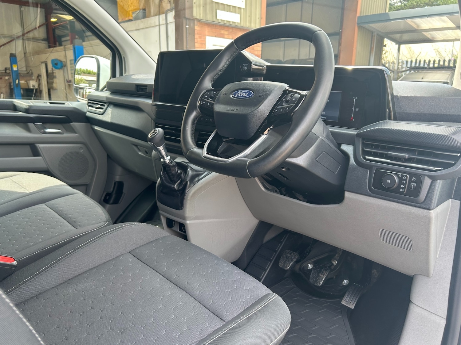 Used Ford Transit Custom 2024 for sale - 76832055: Photo 13