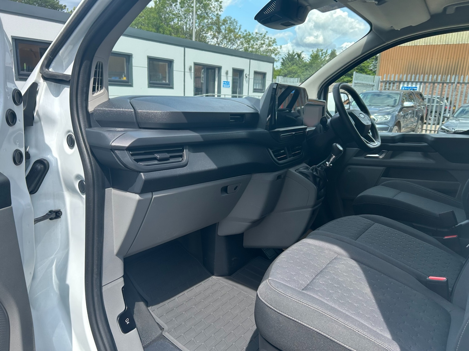 Used Ford Transit Custom 2024 for sale - 76832055: Photo 17