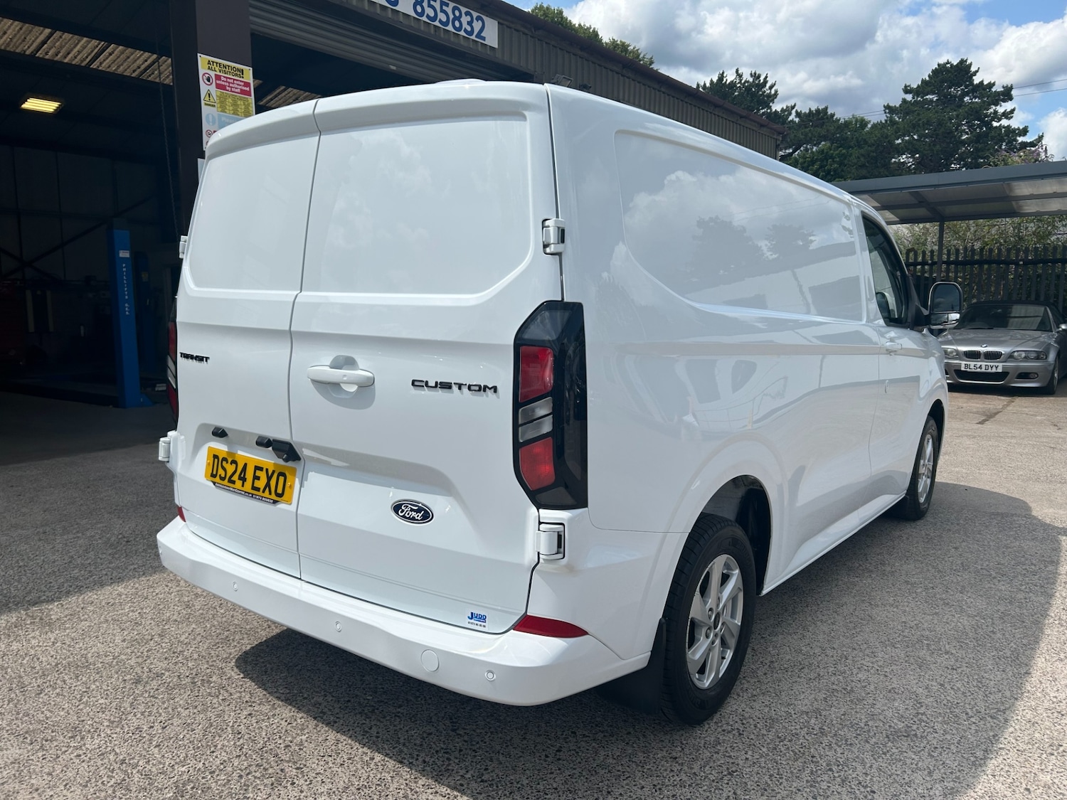 Used Ford Transit Custom 2024 for sale - 76832055: Photo 6