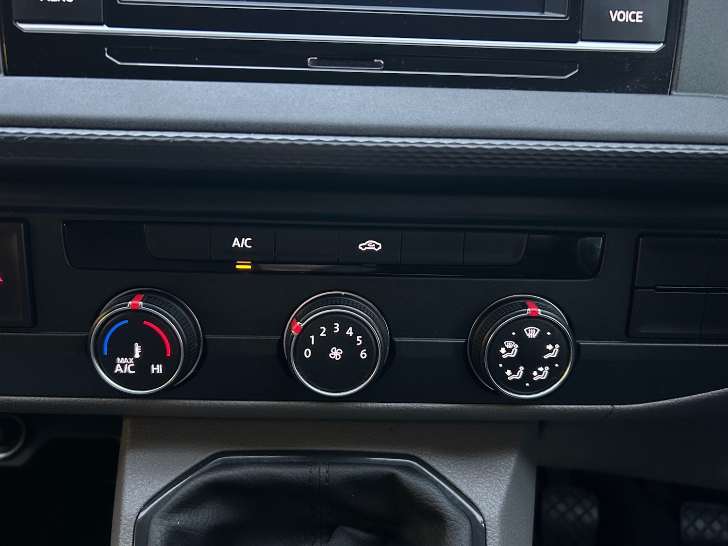 Used Volkswagen Transporter 2023 for sale - 77270805: Photo 10