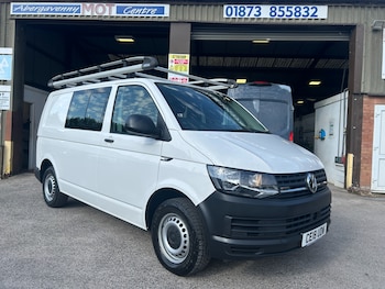 Used Volkswagen Transporter 2018 for sale - 79504135: Photo