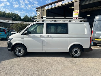 Used Volkswagen Transporter 2018 for sale - 79504135: Photo
