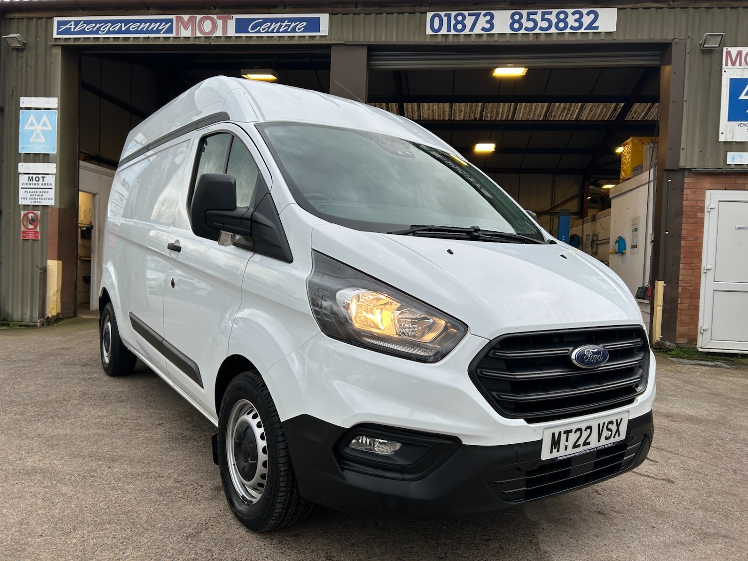 Used Ford Transit Custom 2022 for sale - 77492993: Photo 2