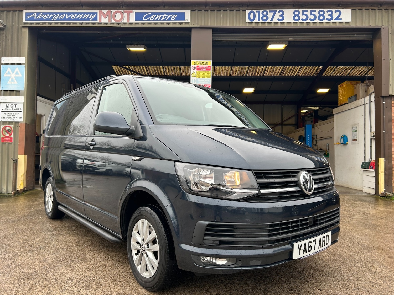 Used Volkswagen Transporter 2018 for sale - 77501607: Photo 2