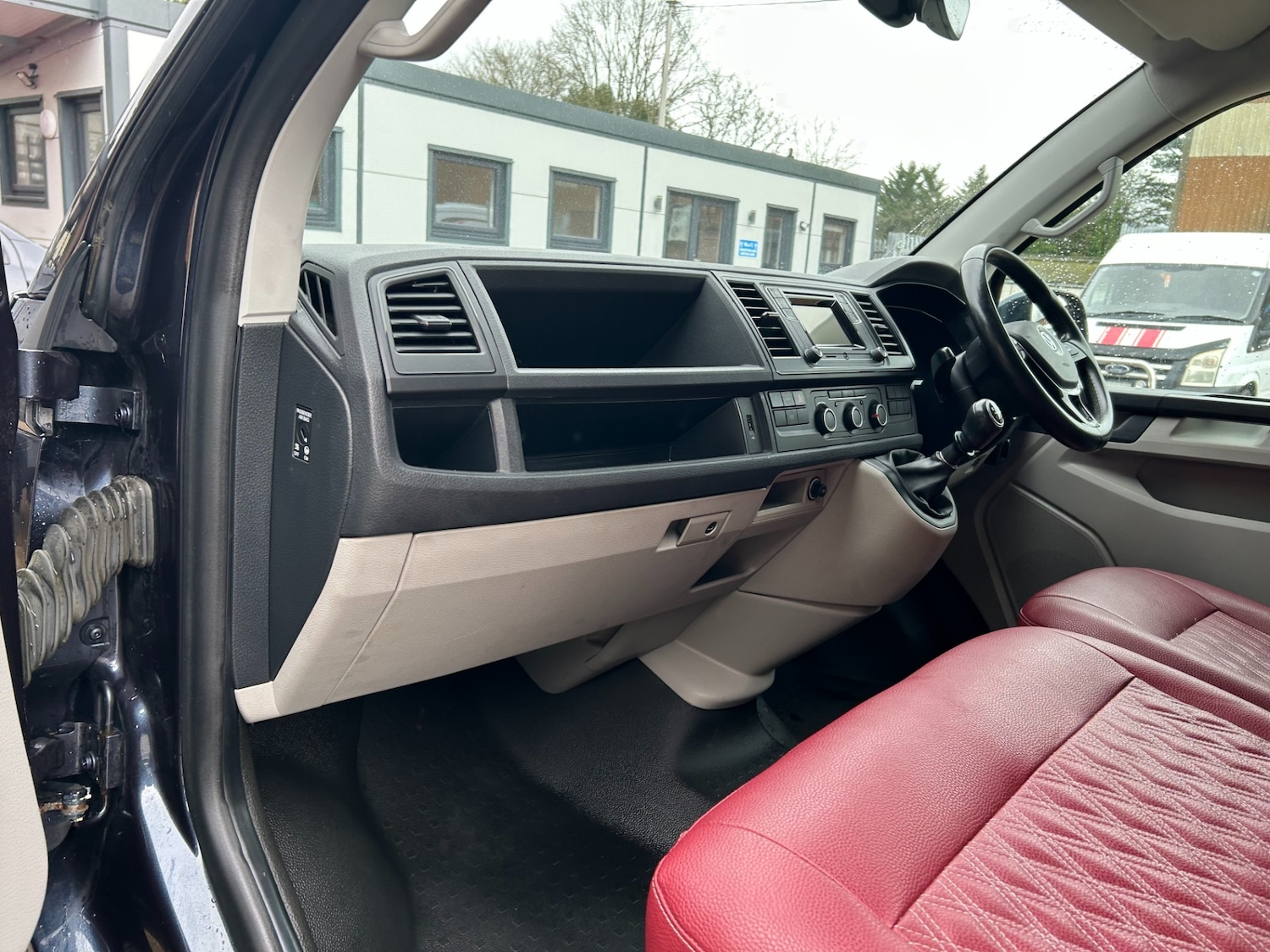 Used Volkswagen Transporter 2018 for sale - 77501607: Photo 20