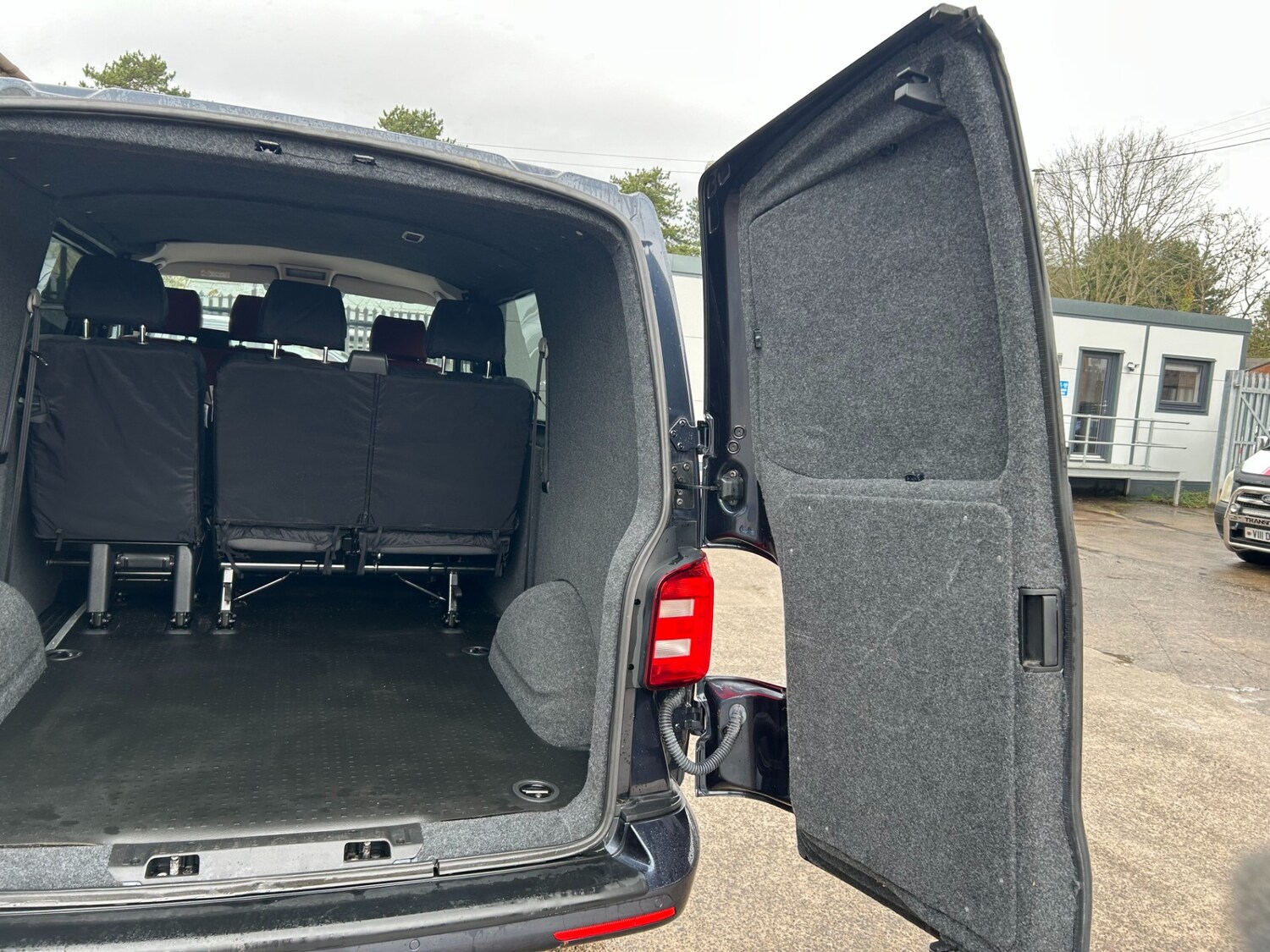 Used Volkswagen Transporter 2018 for sale - 77501607: Photo 21