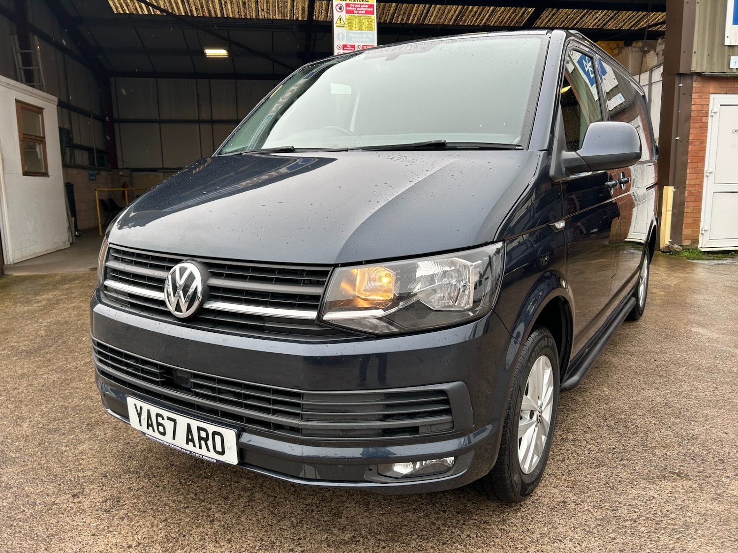 Used Volkswagen Transporter 2018 for sale - 77501607: Photo 24