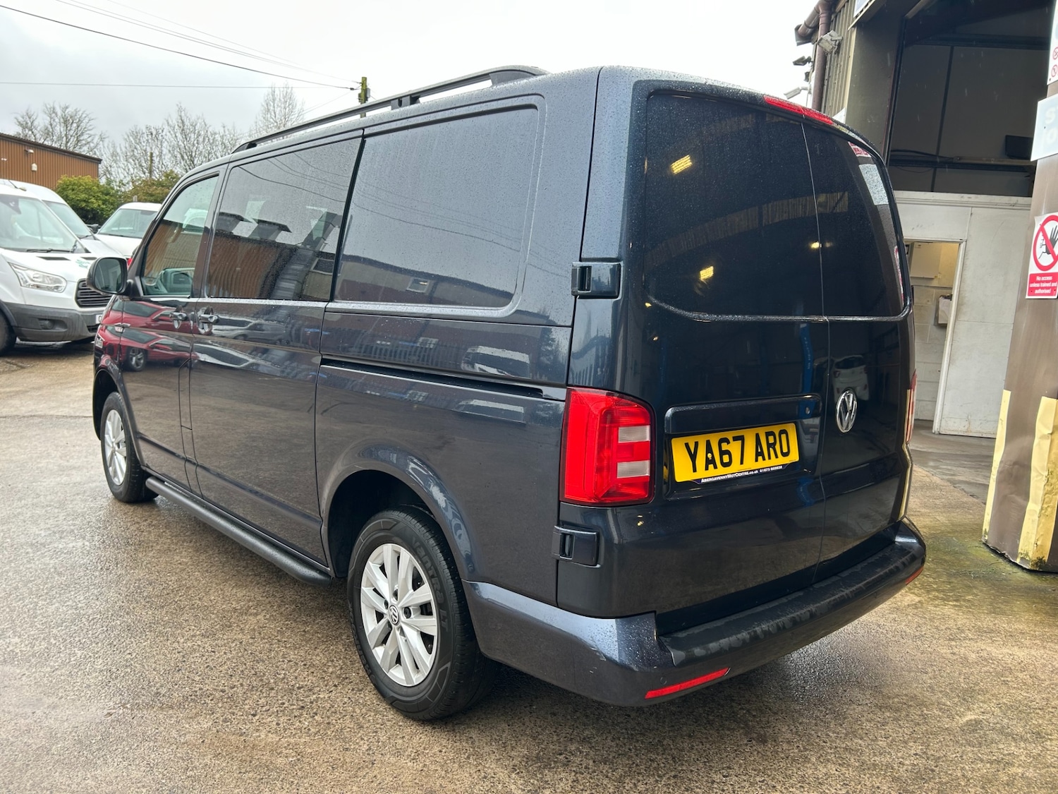 Used Volkswagen Transporter 2018 for sale - 77501607: Photo 6