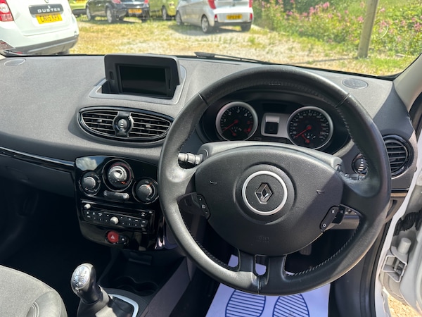 Used Renault Clio 2011 for sale - 75129673: Photo 12