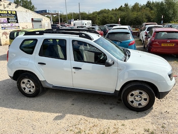 Used Dacia Duster 2015 for sale - 79364938: Photo