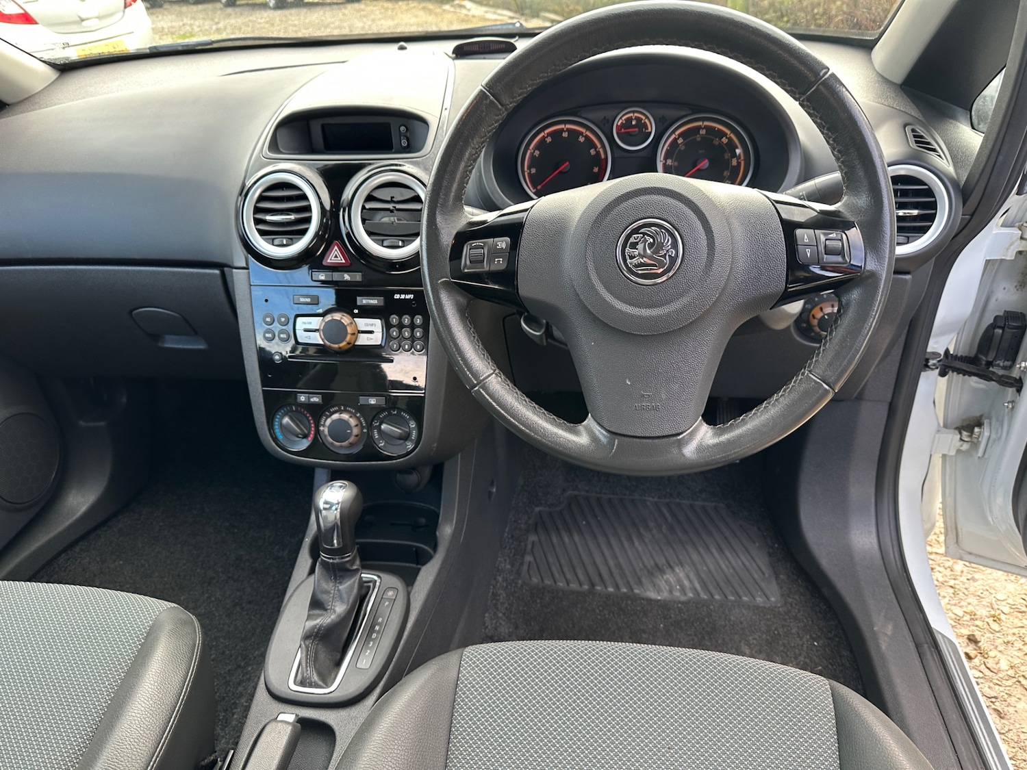 Used Vauxhall Corsa 2009 for sale - 76625173: Photo 12