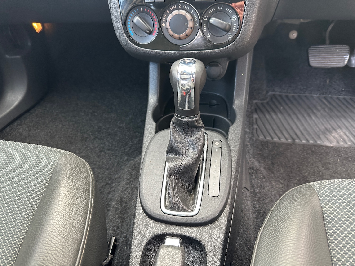 Used Vauxhall Corsa 2009 for sale - 76625173: Photo 14