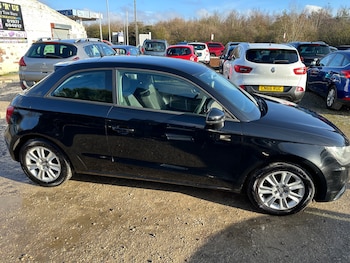 Used Audi A1 2010 for sale - 77392135: Photo