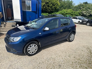 Used Dacia Sandero 2017 for sale - 78764824: Photo