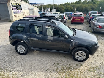 Used Dacia Duster 2016 for sale - 75418449: Photo