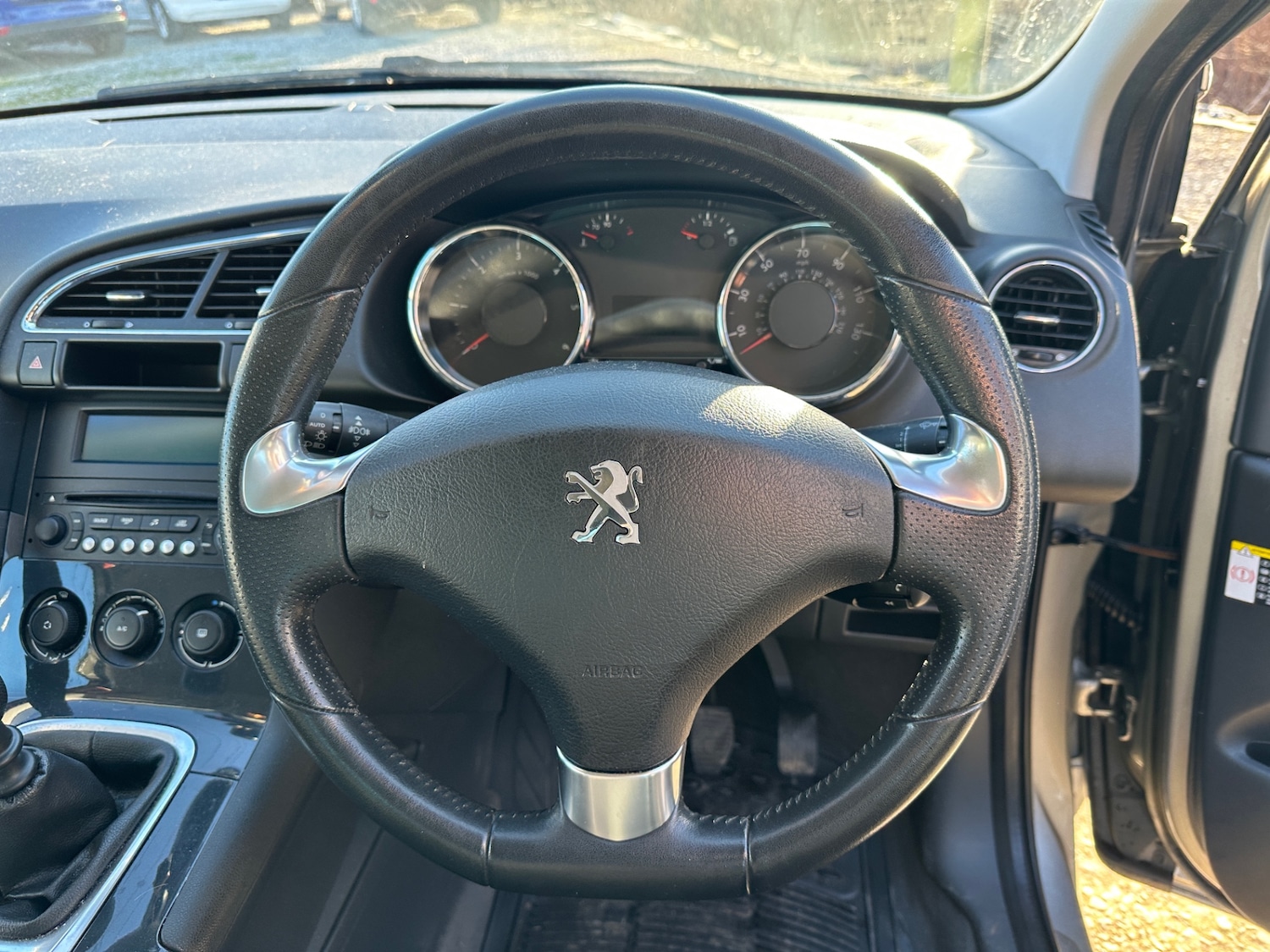 Used Peugeot 3008 2015 for sale - 77094188: Photo 14