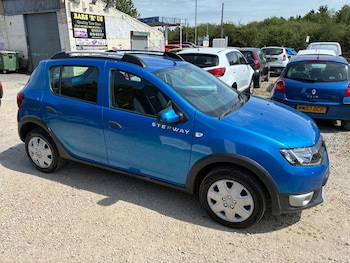 Used Dacia Sandero Stepway 2015 for sale - 78970783: Photo
