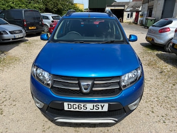 Used Dacia Sandero Stepway 2015 for sale - 78970783: Photo
