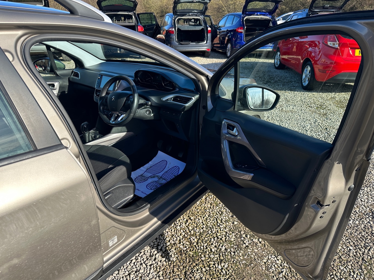 Used Peugeot 2008 2014 for sale - 77555883: Photo 15