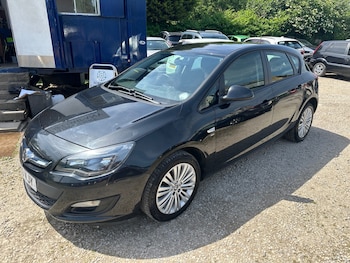 Used Vauxhall Astra 2013 for sale - 78733200: Photo