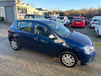 Used Dacia Sandero 2017 for sale - 76693020: Photo