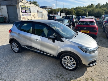 Used Renault Captur 2015 for sale - 75535536: Photo