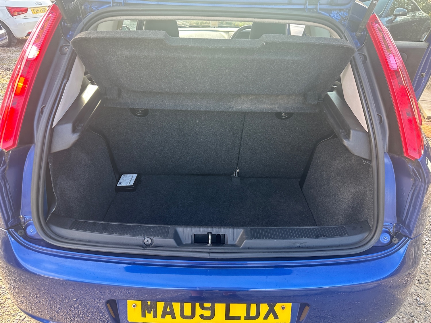 Used Fiat Grande Punto 2009 for sale - 76142409: Photo 12