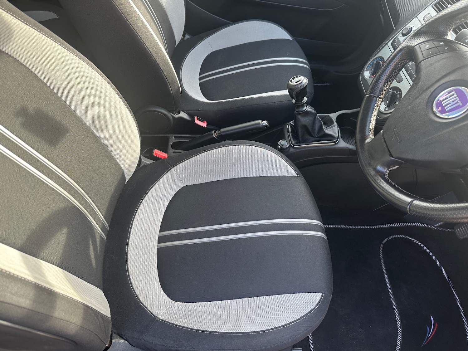 Used Fiat Grande Punto 2009 for sale - 76142409: Photo 9