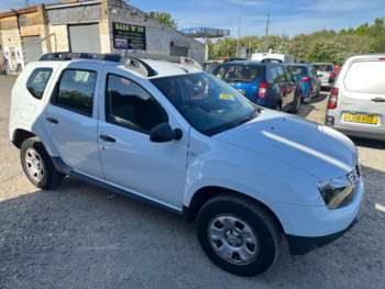 Used Dacia Duster 2015 for sale - 74513828: Photo
