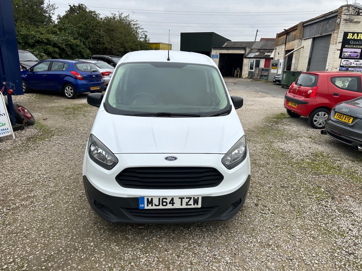 Used Ford Transit Courier 2014 for sale - 76273199: Photo 4