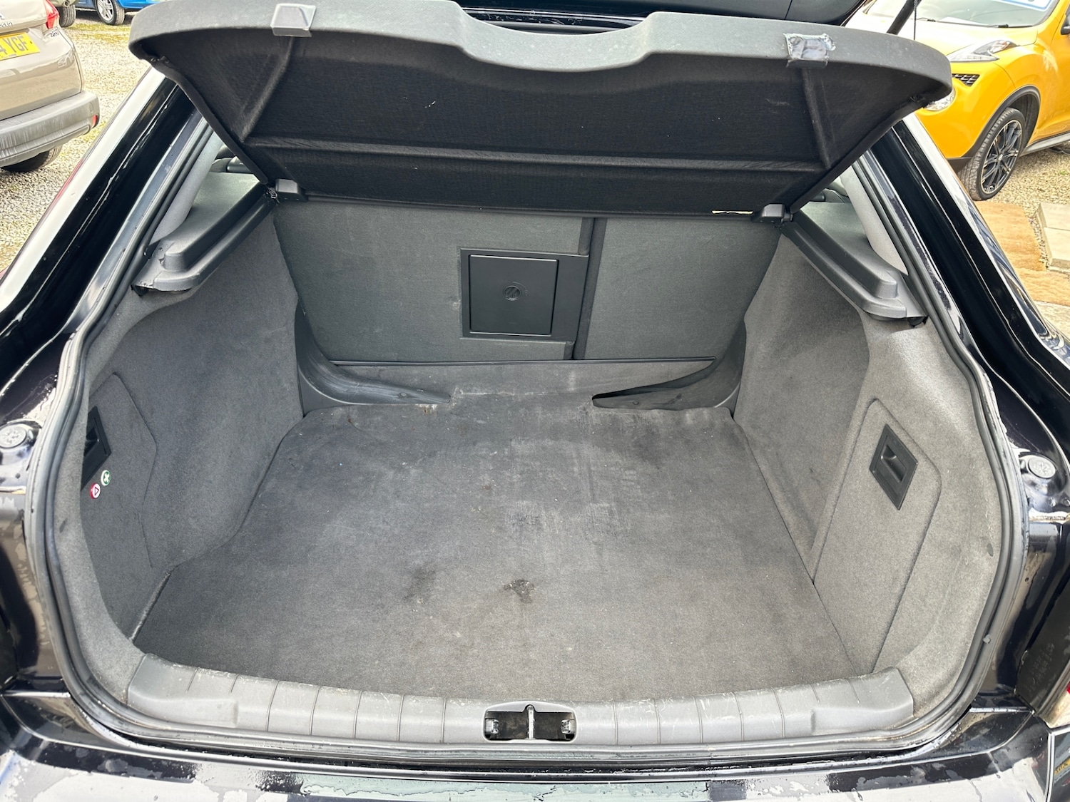 Used Vauxhall Vectra 2007 for sale - 77742552: Photo 9