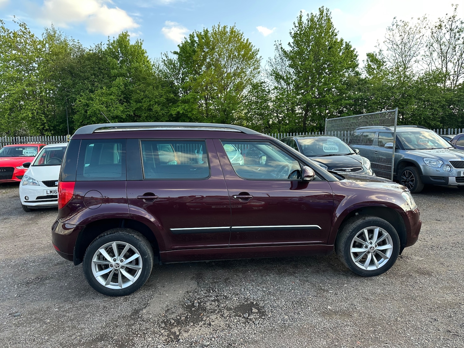 Used Skoda Yeti 2014 for sale - 76469087: Photo 2